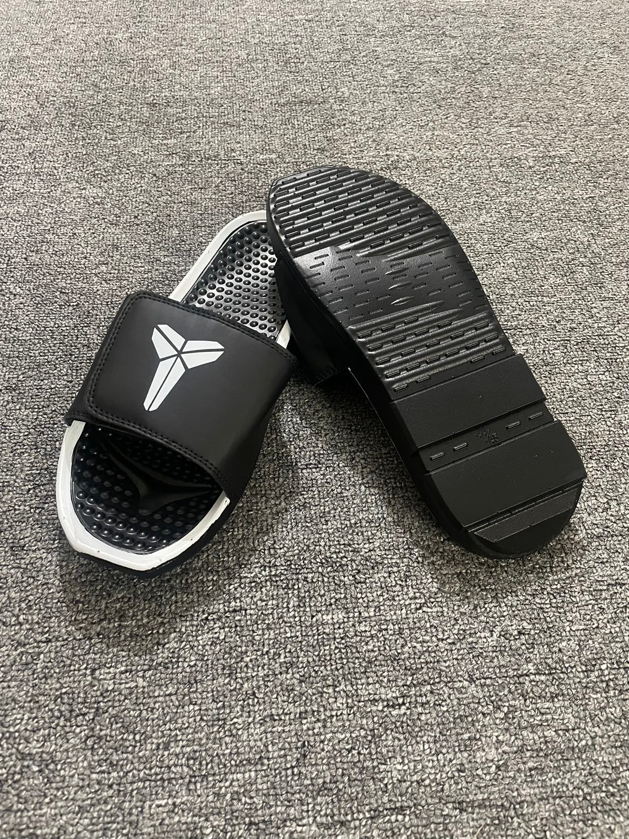 AJ Slides Black