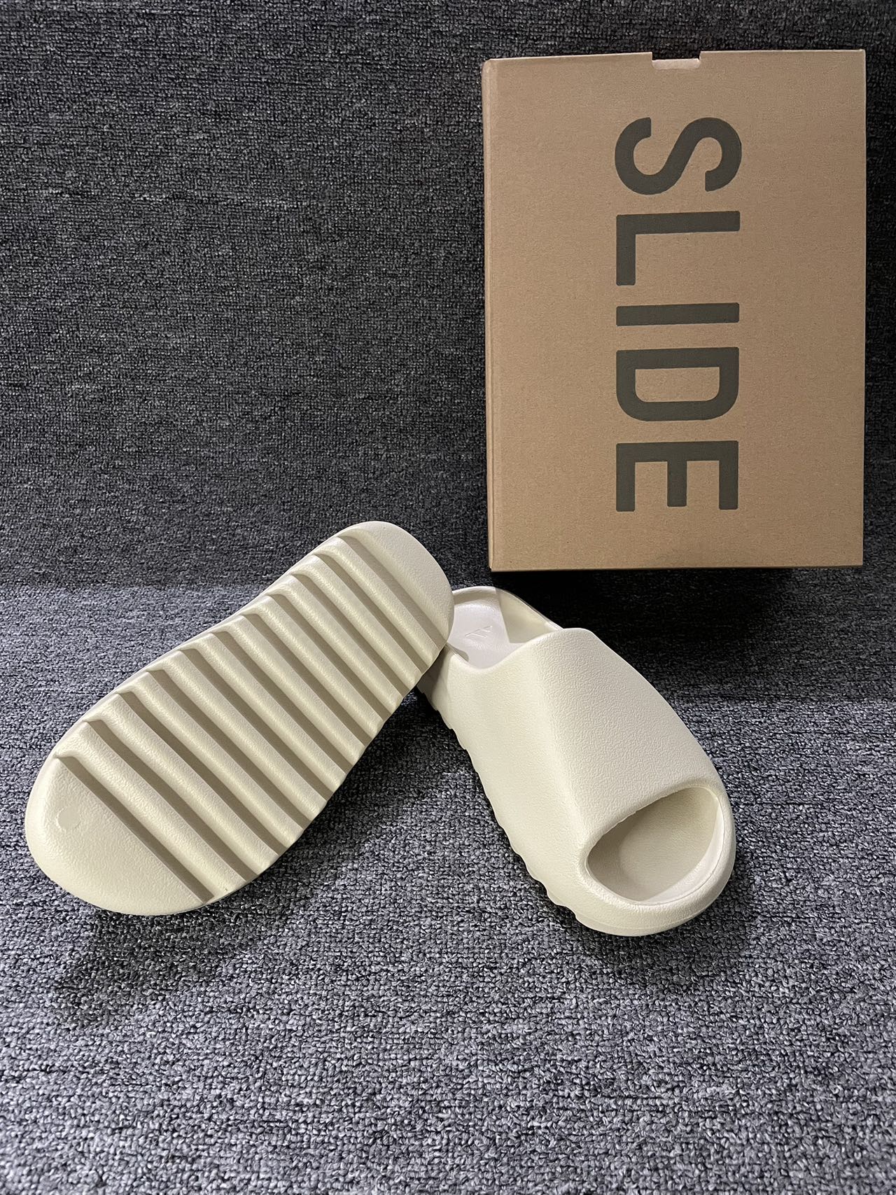 Yeezy Slide Bone