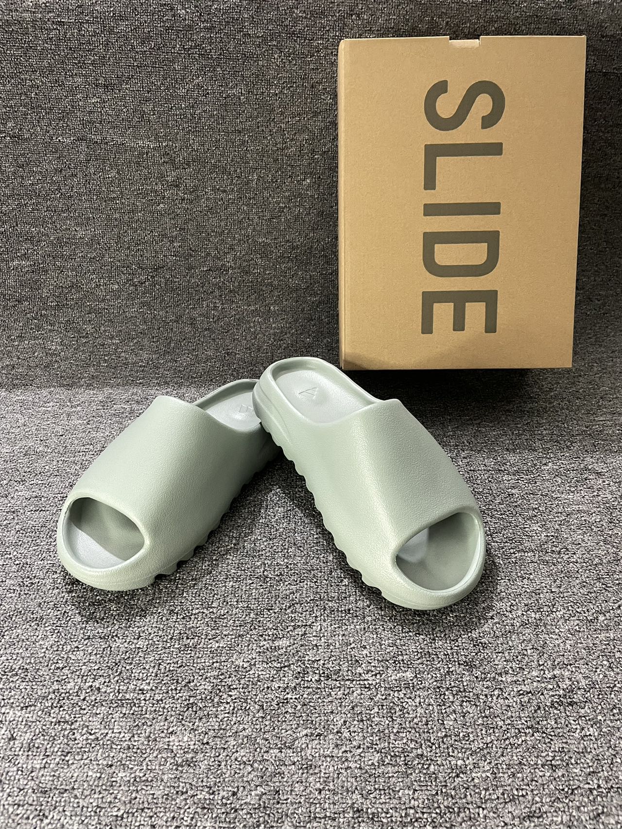 Yeezy Slide Salt