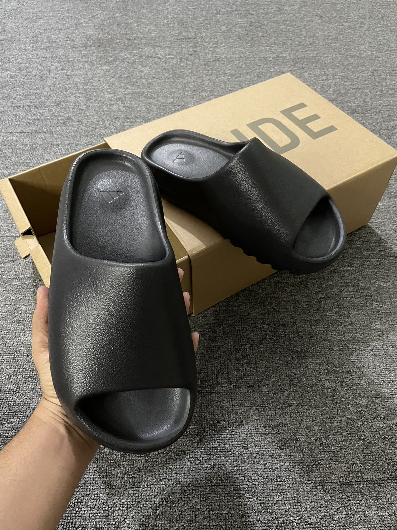 Yeezy Slides Onyx